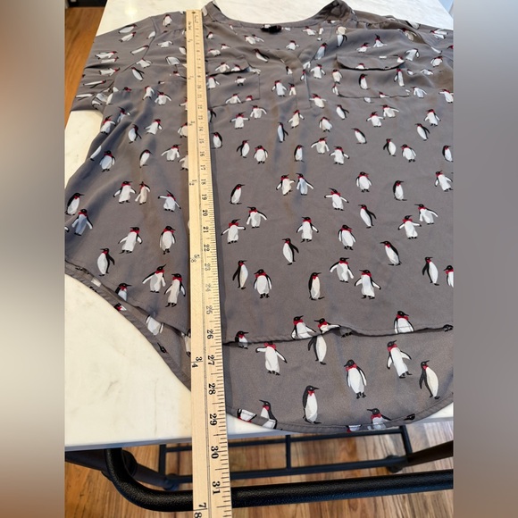 Torrid Harper Georgette 3/4 Sleeve  Penguin Print Blouse Plus Size 2X - Picture 9 of 9